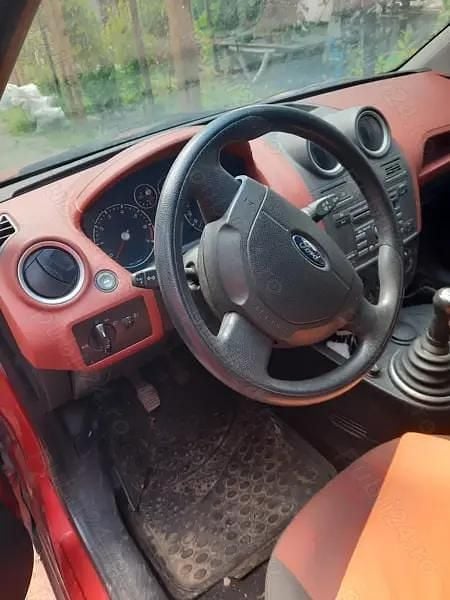 Utilizat 2007 Ford Fiesta Hatchback | 1.700 EUR - Imagine 1/4