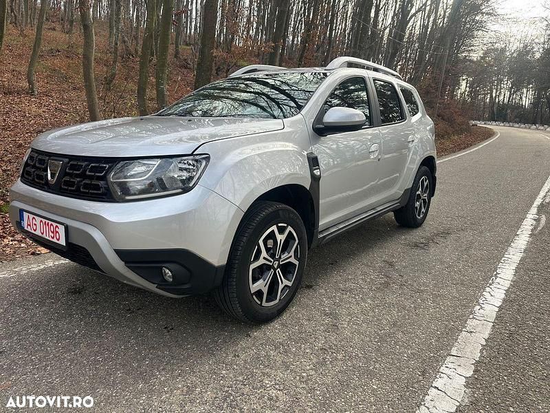Culoareargint Utilizat 2017 Dacia Duster SUV | 12.650 EUR (Puțin scump) - Imagine 1/4