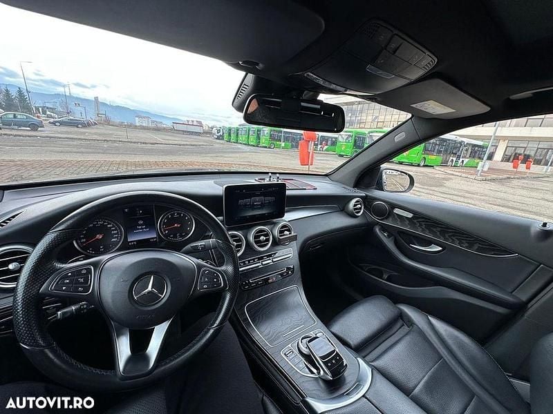 Second-hand Mercedes GLC250 211 CP (155 kW) 2015 Culoarenegru SUV