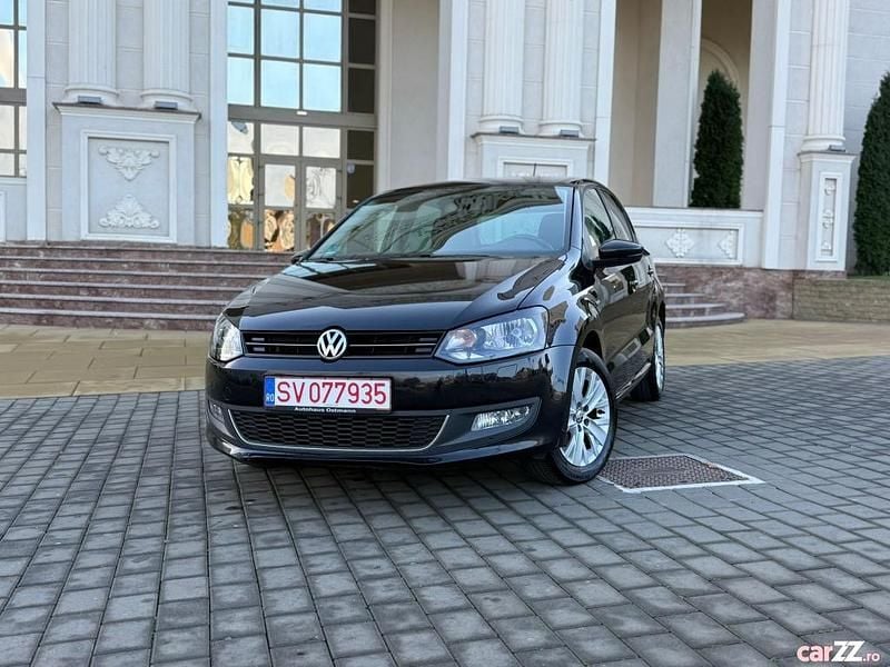 Negru Utilizat 2013 VW Polo Life Hatchback | 5.790 EUR (Puțin scump) - Imagine 1/4