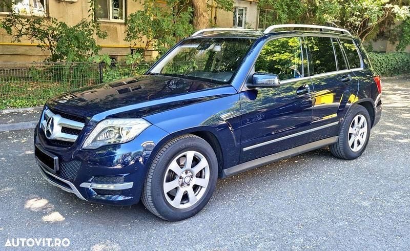 Culoarealbastru Utilizat 2014 Mercedes GLK250 SUV | 14.200 EUR (Preț OK) - Imagine 1/4
