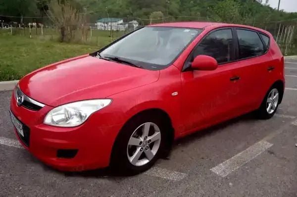 Utilizat 2008 Hyundai i30 Hatchback | 2.300 EUR (Preț bun) - Imagine 1/4