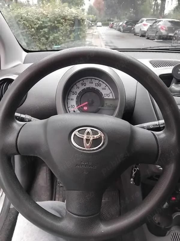 Second-hand Toyota Aygo 50 CP (36 kW) 2011 Hatchback