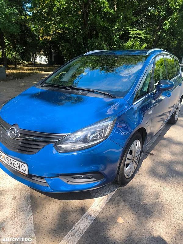 Culoarealbastru Utilizat 2018 Opel Zafira Monovolum | 8.800 EUR (Preț OK) - Imagine 1/4