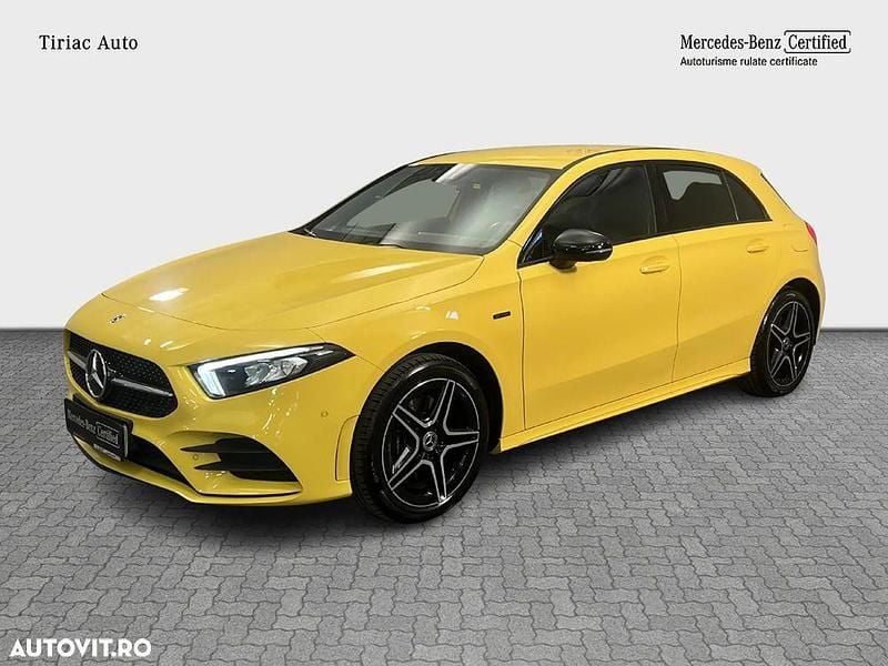 Culoaregalbeuriu Utilizat 2020 Mercedes A250 AMG line Hatchback | 24.402 EUR (Scump) - Imagine 1/3
