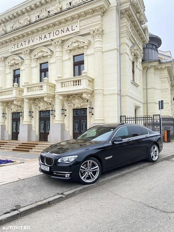 Culoarenegru Utilizat 2015 BMW 730 Berlinǎ | 22.999 EUR (Preț OK) - Imagine 1/4