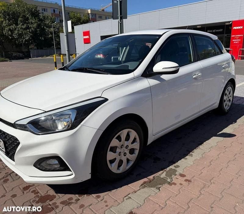 Culoarealb Utilizat 2018 Hyundai i20 Comfort Hatchback | 7.500 EUR (Preț OK) - Imagine 1/4