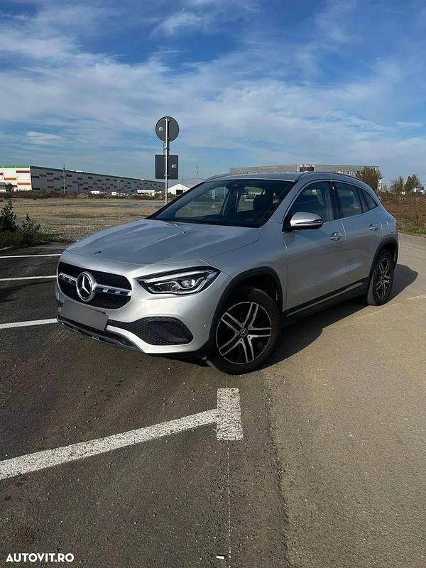 Culoaregri Utilizat 2021 Mercedes GLA200 SUV | 32.900 EUR (Preț OK) - Imagine 1/4