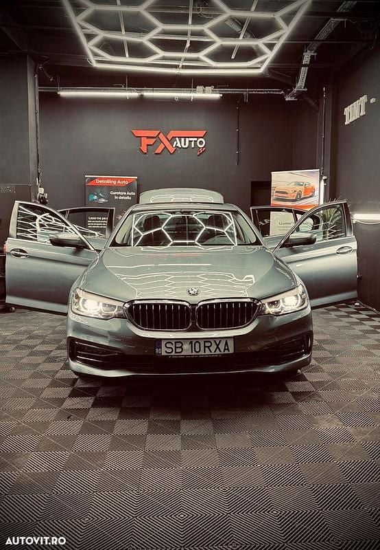 Culoareargint Utilizat 2017 BMW 520 Sport Line Berlinǎ | 17.499 EUR (Preț bun) - Imagine 1/4