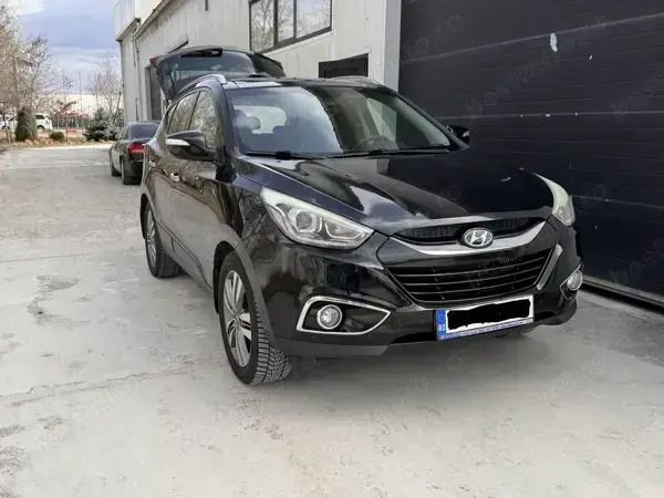 Negru Utilizat 2014 Hyundai ix35 SUV | 11.000 EUR (Puțin scump) - Imagine 1/4