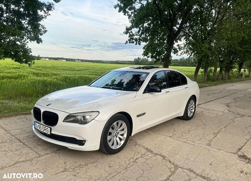 Alb Utilizat 2011 BMW 740 Berlinǎ | 14.700 EUR - Imagine 1/4