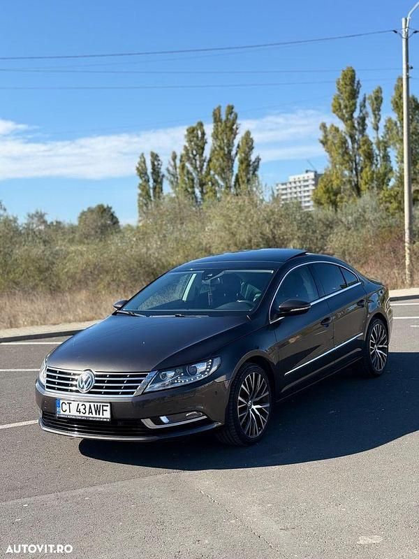 Second-hand VW Passat 170 CP (125 kW) 2012 Culoaremaro Berlinǎ