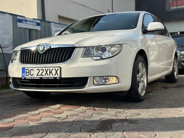 Alb Utilizat 2013 Skoda Superb Berlinǎ | 5.700 EUR (Preț OK) - Imagine 1/4