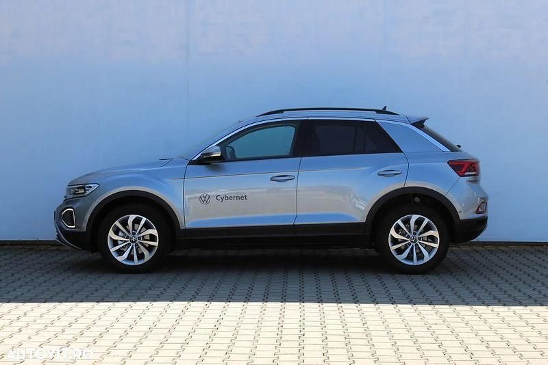 Second-hand VW T-Roc Life 116 CP (85 kW) 2025 Culoareargint SUV