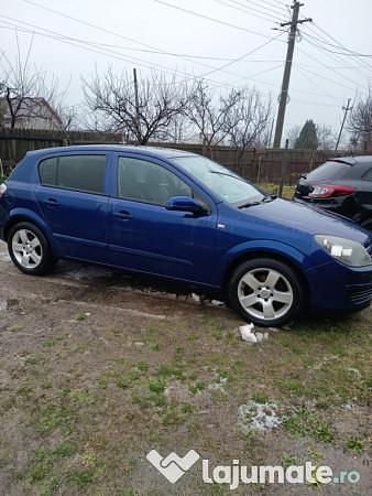 Second-hand Opel Astra 105 CP (77 kW) 2004 Albastru Berlinǎ