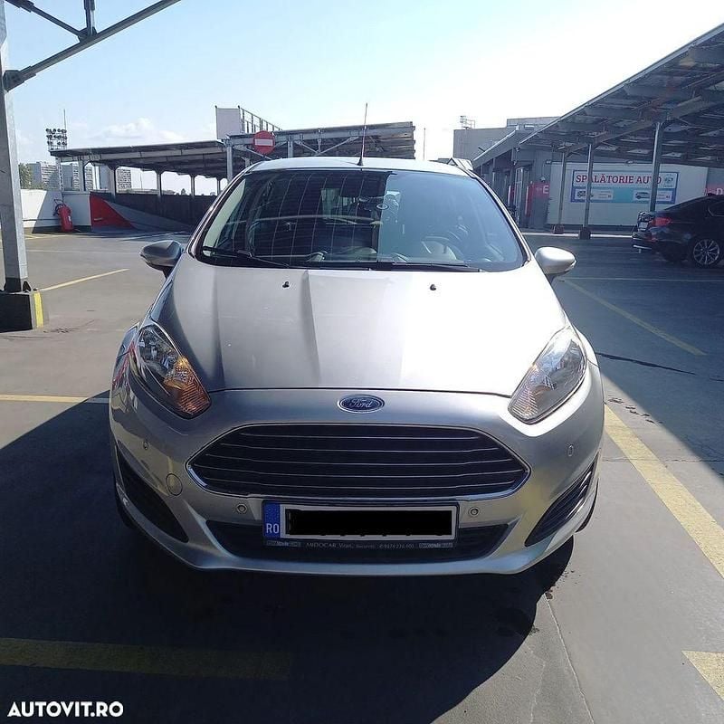 Culoareargint Utilizat 2013 Ford Fiesta Ambiente Hatchback | 3.900 EUR (Preț OK) - Imagine 1/4