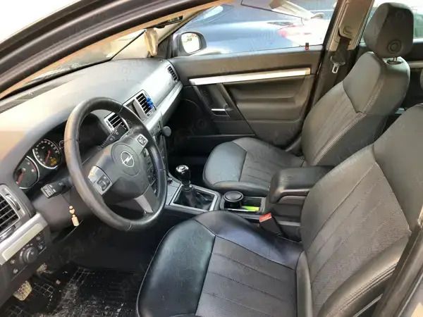Argintiu Utilizat 2006 Opel Signum Break | 2.200 EUR - Imagine 1/4