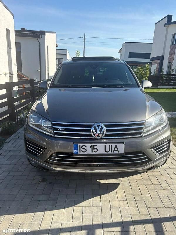 Culoaregri Utilizat 2017 VW Touareg SUV | 20.500 EUR (Preț bun) - Imagine 1/4