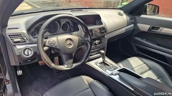 Second-hand Mercedes 220 170 CP (125 kW) 2010 Negru Coupe