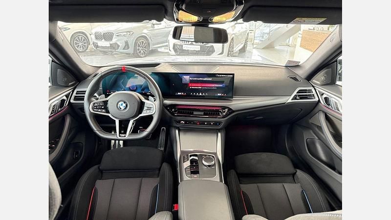 Second-hand BMW M440 M Sport 387 CP (284 kW) 2024 Albastru portimao metalizat metalizat Berlinǎ