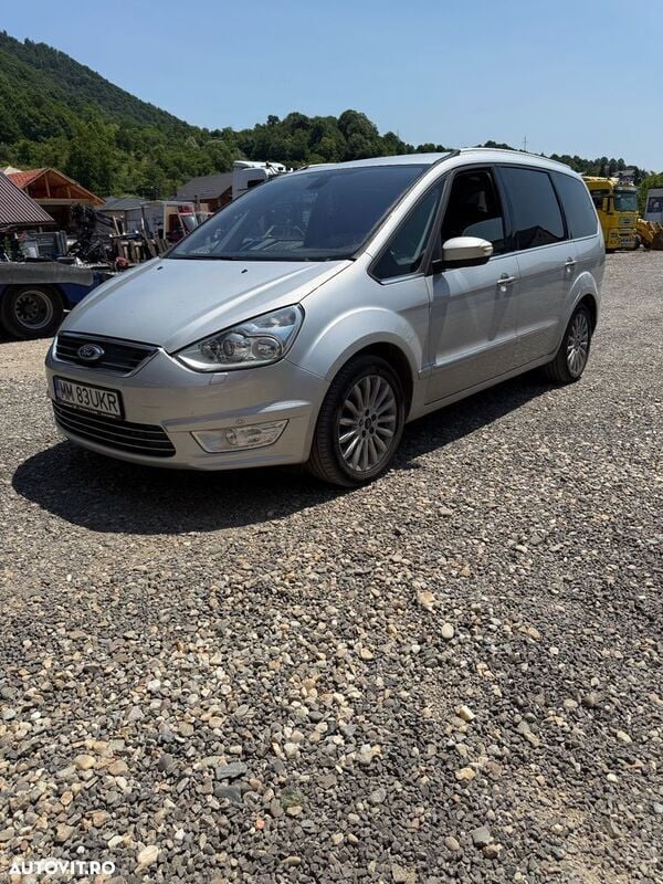 Gri Utilizat 2014 Ford Galaxy Titanium Monovolum | 7.300 EUR - Imagine 1/4