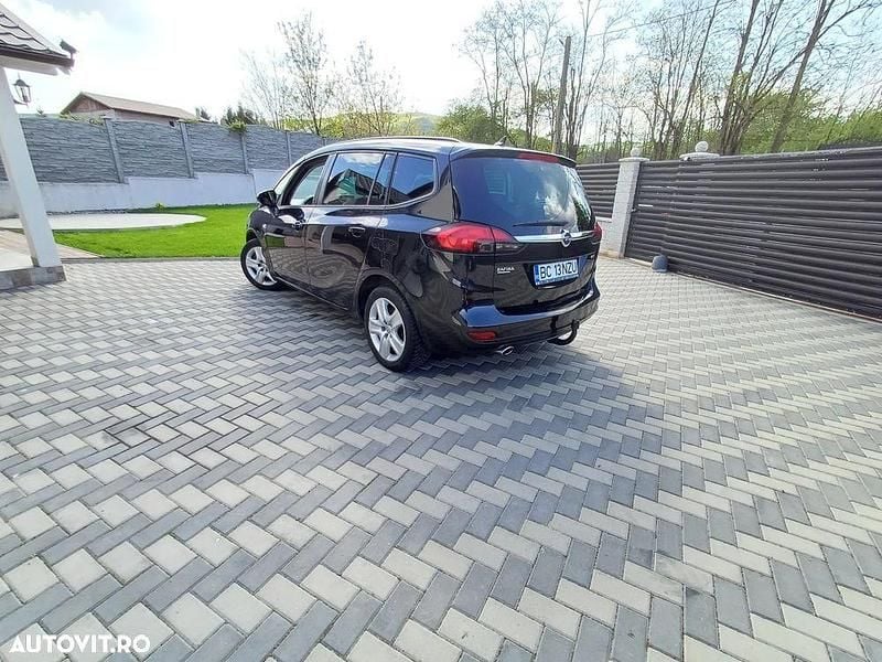 Second-hand Opel Zafira Tourer Business Edition 170 CP (125 kW) 2015 Culoarealbastru Monovolum