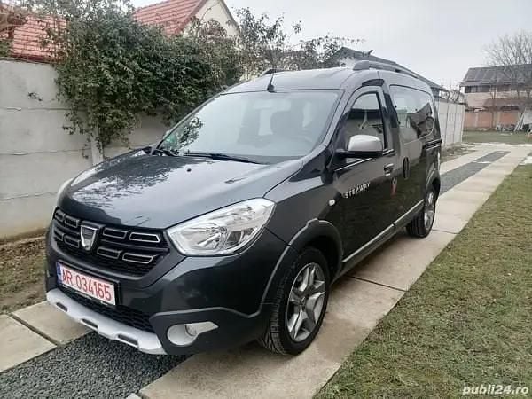 Gri Utilizat 2020 Dacia Dokker Stepway Monovolum | 7.600 EUR (Preț bun) - Imagine 1/4