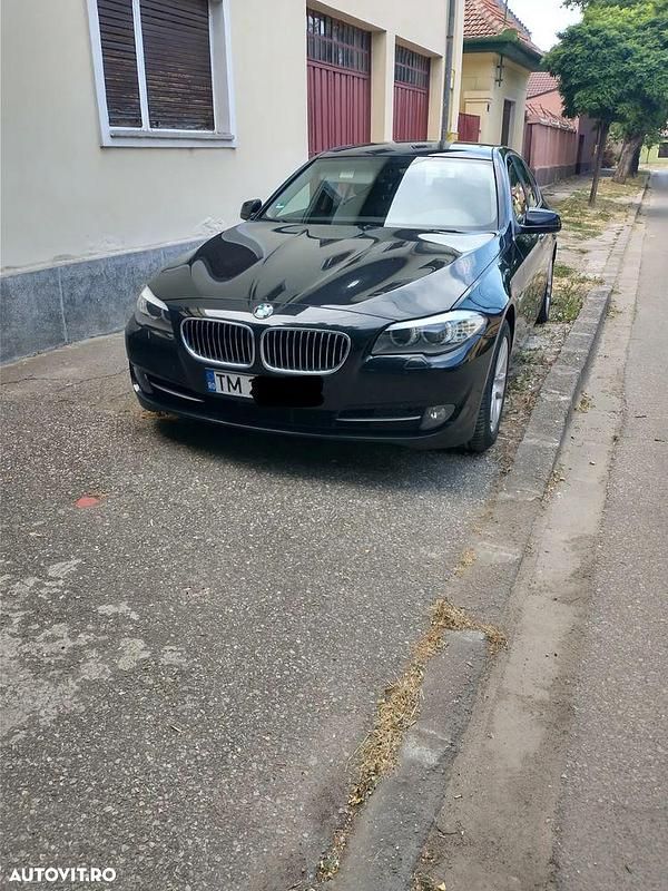 Negru Utilizat 2011 BMW 520 Berlinǎ | 9.700 EUR (Preț OK) - Imagine 1/4