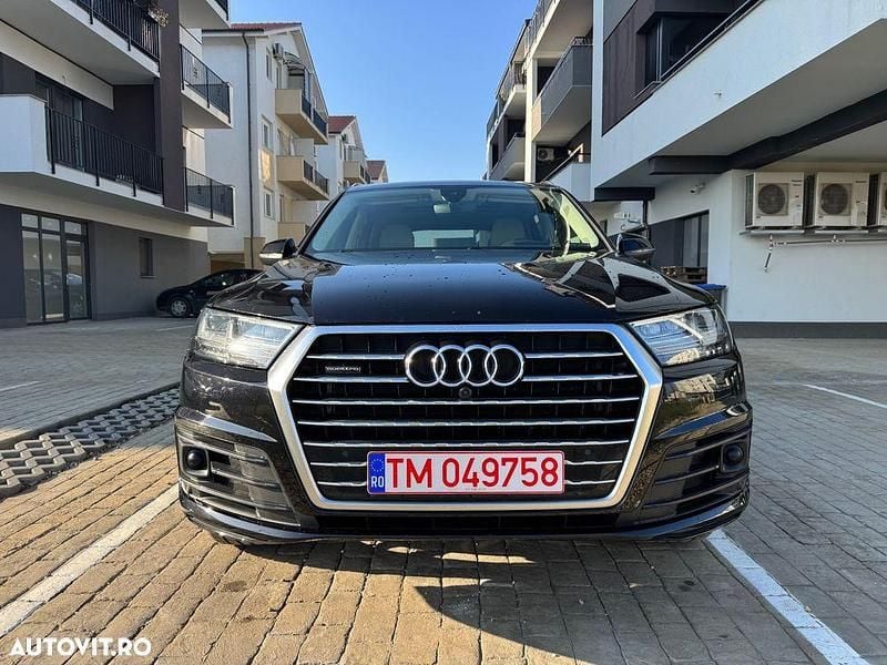 Culoarenegru Utilizat 2018 Audi Q7 Exclusive SUV | 29.900 EUR (Preț bun) - Imagine 1/4