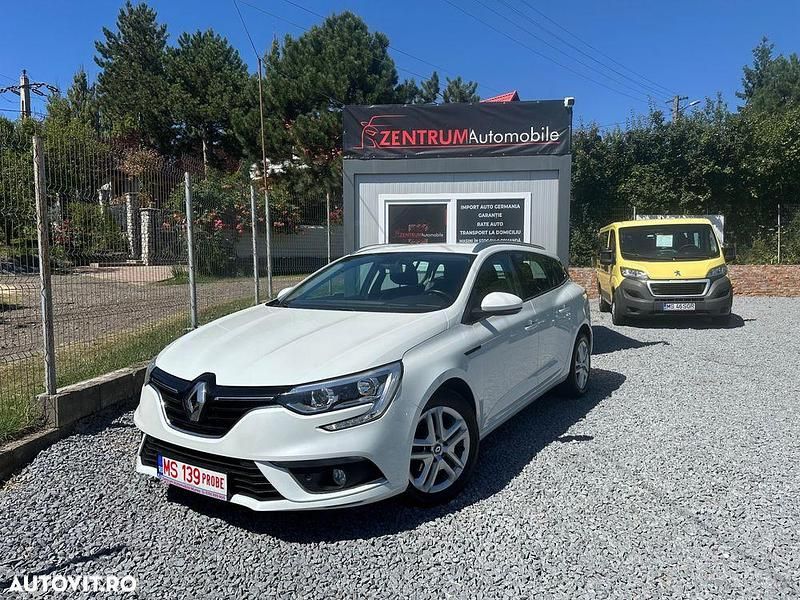 Culoarealb Utilizat 2017 Renault Mégane GrandTour Business Break | 8.750 EUR (Preț OK) - Imagine 1/4