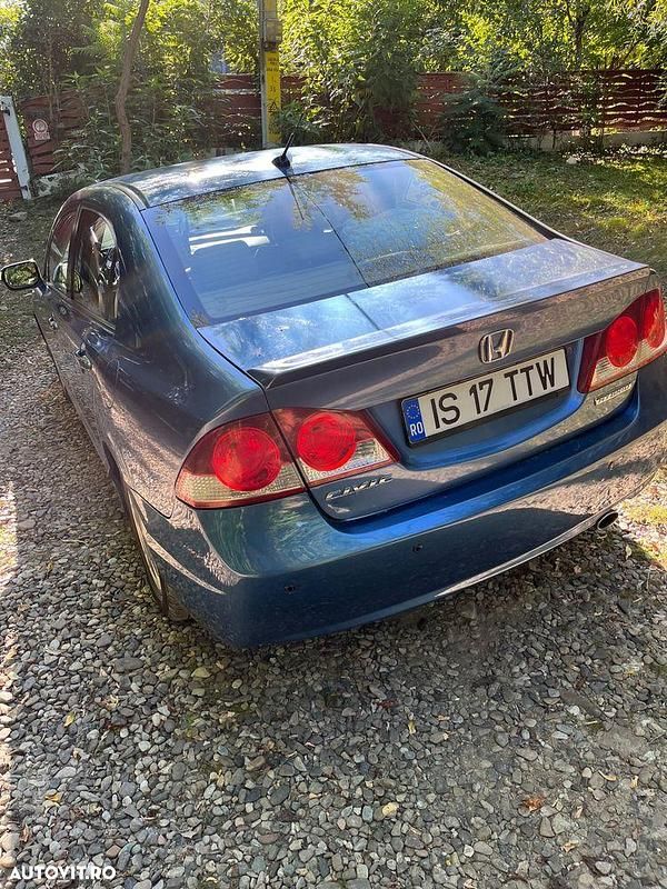 Culoarealbastru Utilizat 2007 Honda Civic Berlinǎ | 5.000 EUR (Preț OK) - Imagine 1/4