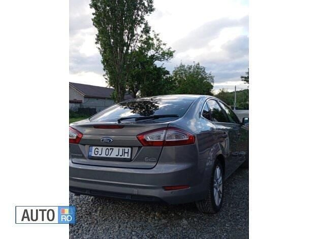 Second-hand Ford Mondeo 160 CP (117 kW) 2012 Alta Berlinǎ