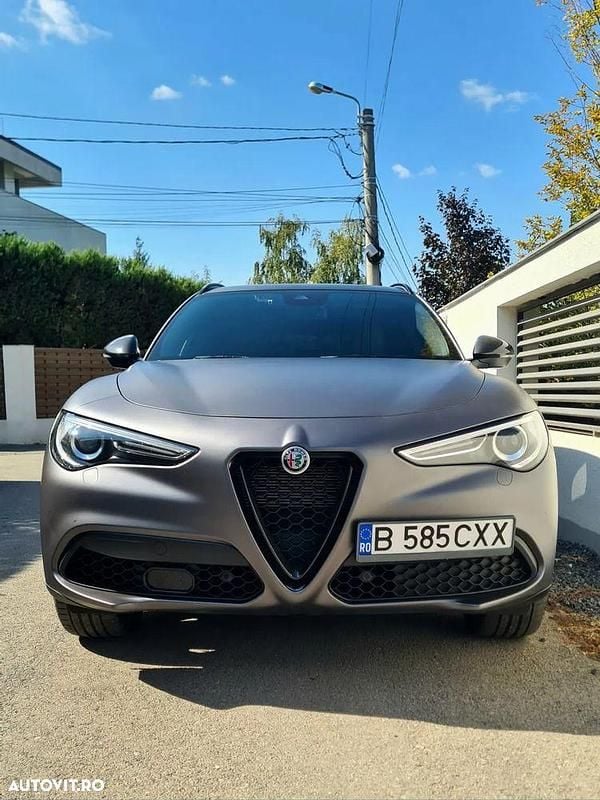 Culoaregri Utilizat 2019 Alfa Romeo Stelvio Sprint SUV | 32.900 EUR (Scump) - Imagine 1/4