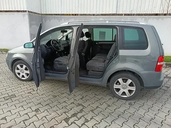 Utilizat 2004 VW Touran Monovolum | 1.500 EUR (Preț bun) - Imagine 1/4
