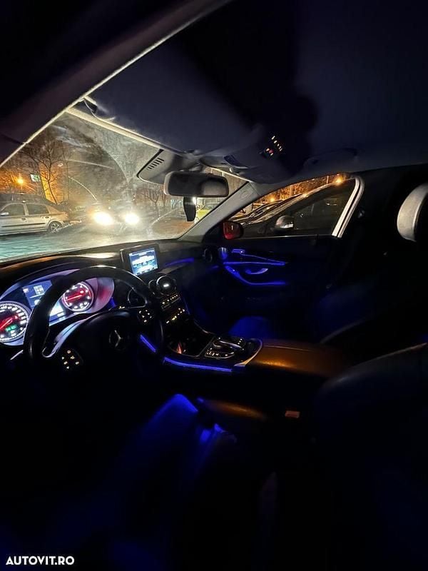 Gri Utilizat 2015 Mercedes C250 Berlinǎ | 15.400 EUR (Preț bun) - Imagine 1/4