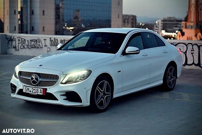 Culoarealb Utilizat 2021 Mercedes C300e Berlinǎ | 27.500 EUR - Imagine 1/4