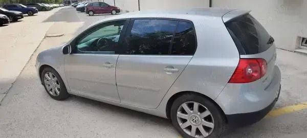 Utilizat 2004 VW Golf V | 2.400 EUR (Preț OK) - Imagine 1/4