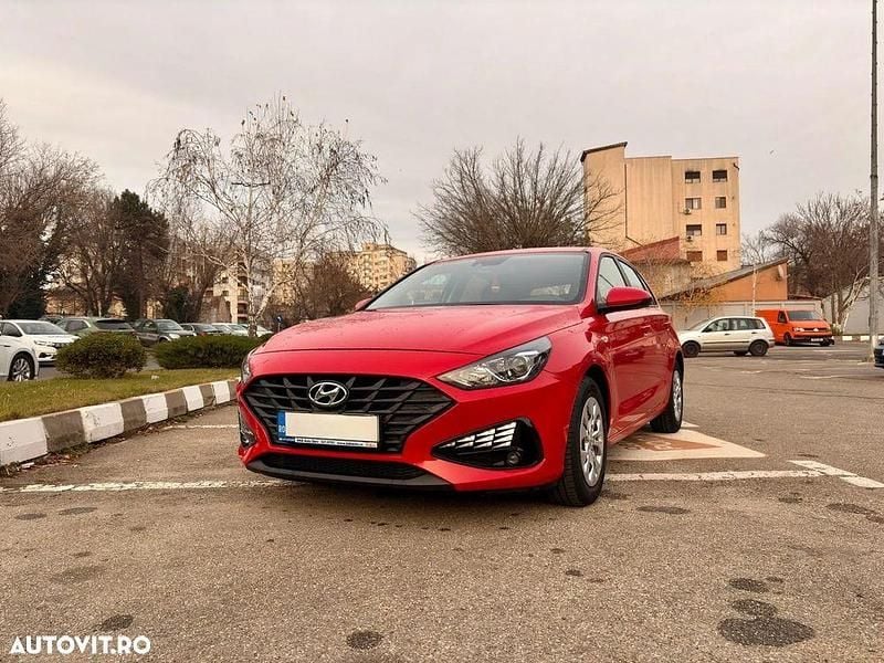 Culoarerosu Utilizat 2021 Hyundai i30 Comfort Hatchback | 13.950 EUR (Preț bun) - Imagine 1/4