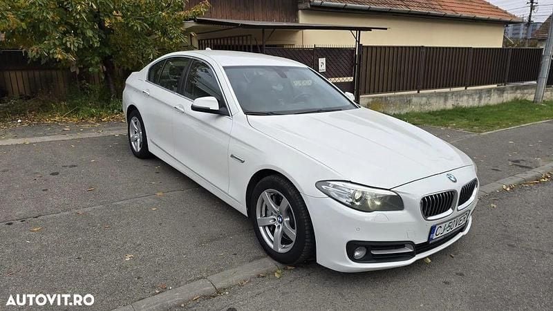 Culoarealb Utilizat 2015 BMW 525 Berlinǎ | 13.100 EUR (Preț bun) - Imagine 1/4