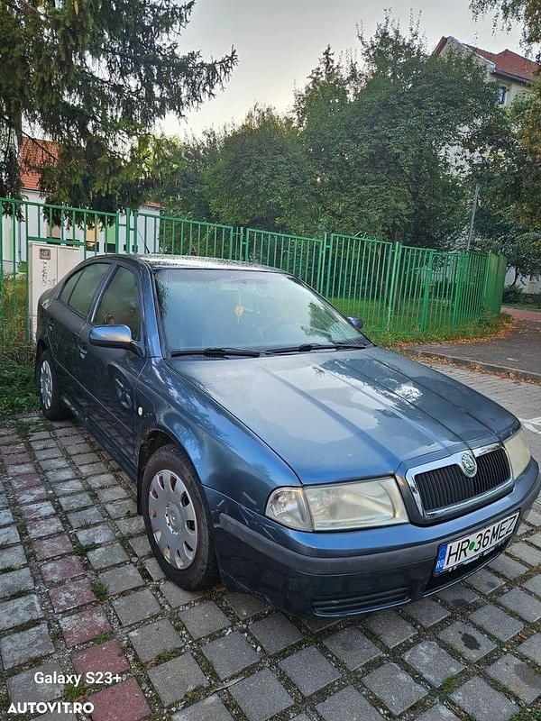 Culoaregri Utilizat 2004 Skoda Octavia Berlinǎ | 999 EUR (Super Preț) - Imagine 1/4