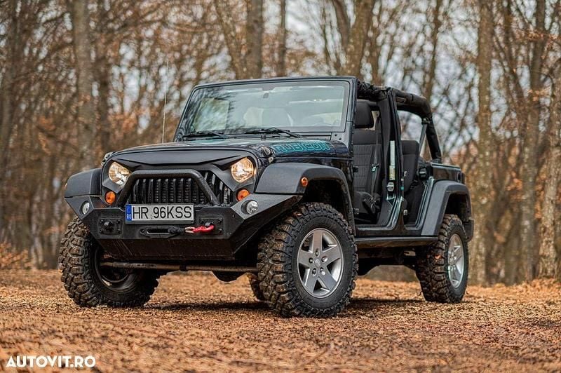 Culoarenegru Utilizat 2012 Jeep Wrangler Unlimited Rubicon SUV | 28.990 EUR - Imagine 1/4
