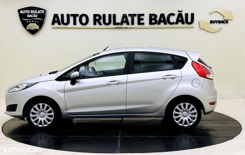 Second-hand Ford Fiesta 75 CP (55 kW) 2014 Culoareargint Hatchback