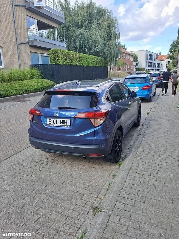 Second-hand Honda HR-V Executive 130 CP (95 kW) 2016 Culoarealbastru SUV