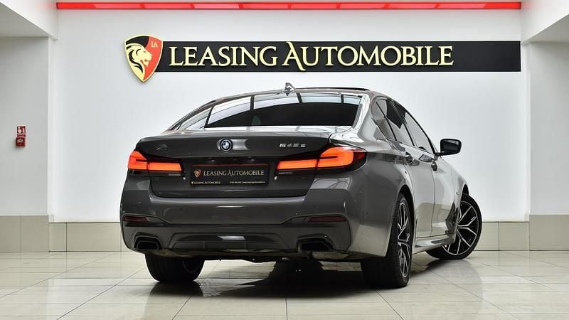 Second-hand BMW 545e M Sport 393 CP (289 kW) 2022 Gri Berlinǎ