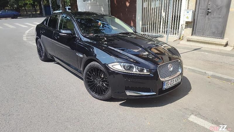 Utilizat 2014 Jaguar XF Luxury Berlinǎ | 8.450 EUR (Super Preț) - Imagine 1/4