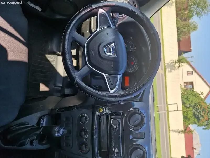 Alb Utilizat 2017 Dacia Logan Berlinǎ | 3.000 EUR (Super Preț) - Imagine 1/4