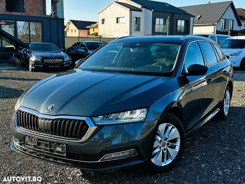 Culoaregri Utilizat 2021 Skoda Octavia Clever Break | 13.300 EUR (Preț bun) - Imagine 1/4