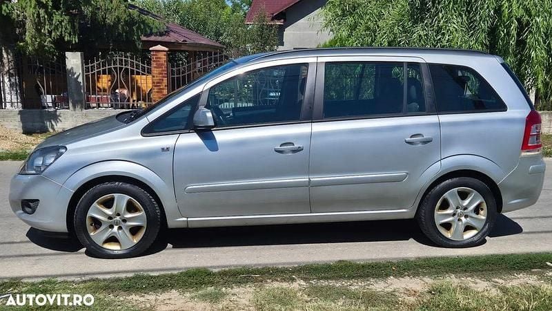 Culoareargint Utilizat 2012 Opel Zafira Design Edition Monovolum | 3.499 EUR (Super Preț) - Imagine 1/4