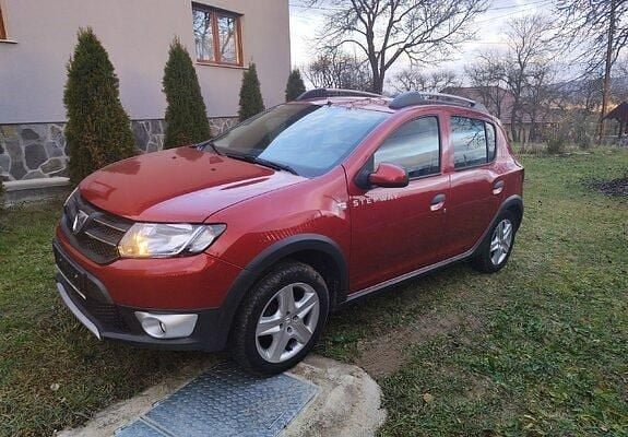 Second-hand Dacia Sandero Stepway 90 CP (66 kW) 2015 Roşu Berlinǎ