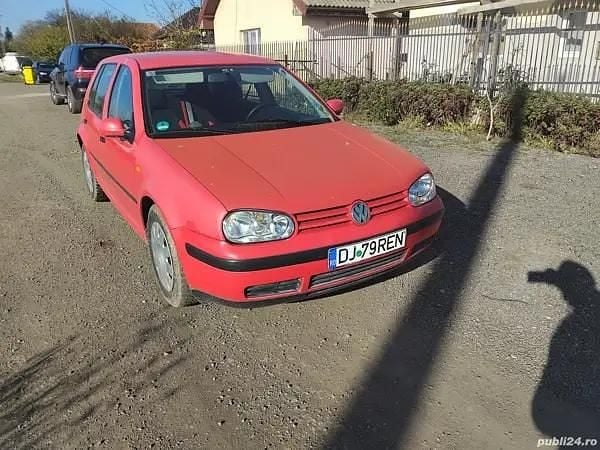 Utilizat 2000 VW Golf IV Hatchback | 600 EUR (Preț bun) - Imagine 1/4